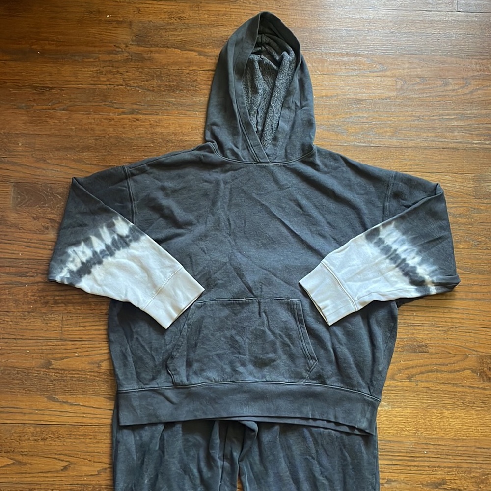 PINK Victoria’s Secret Gray Tie-Dye Hoodie & Jogger Set